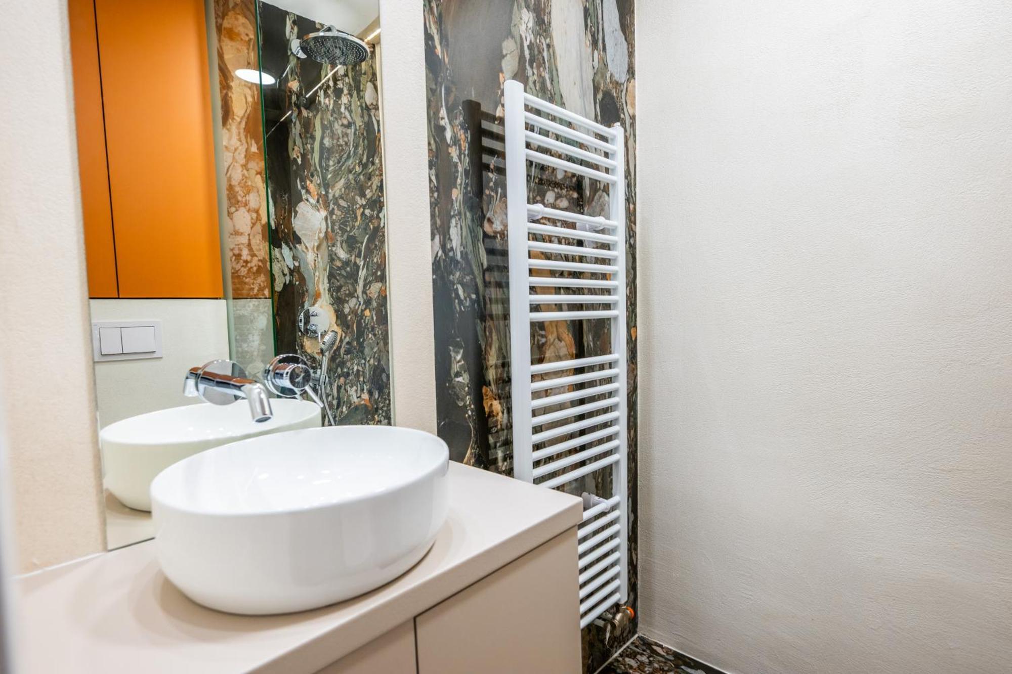 City Center Design Apartments Sarajevo Bagian luar foto