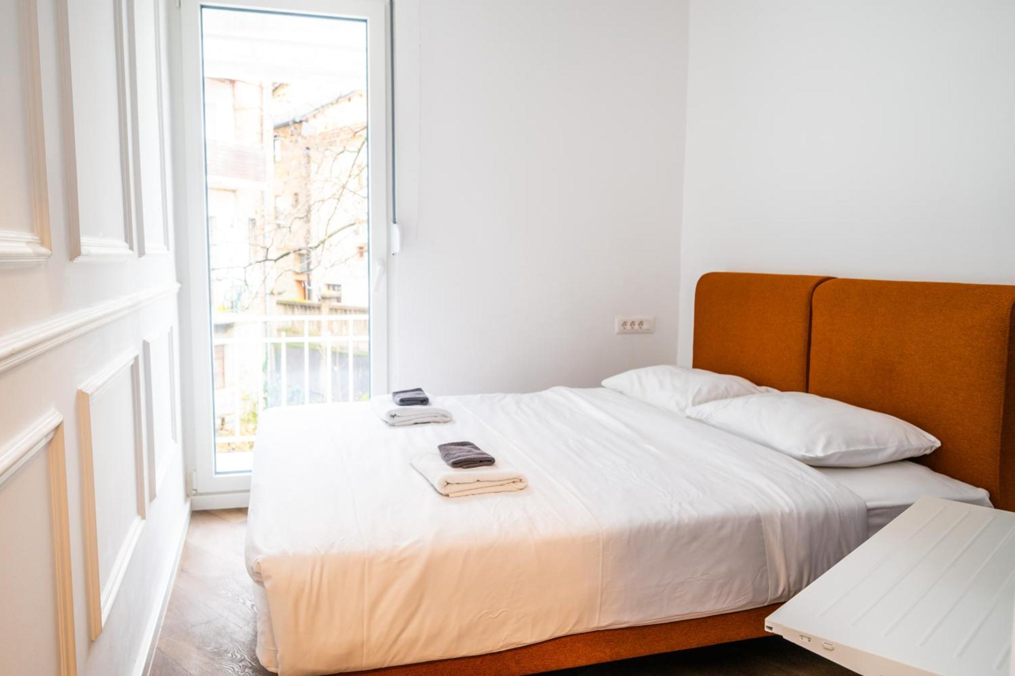 City Center Design Apartments Sarajevo Bagian luar foto