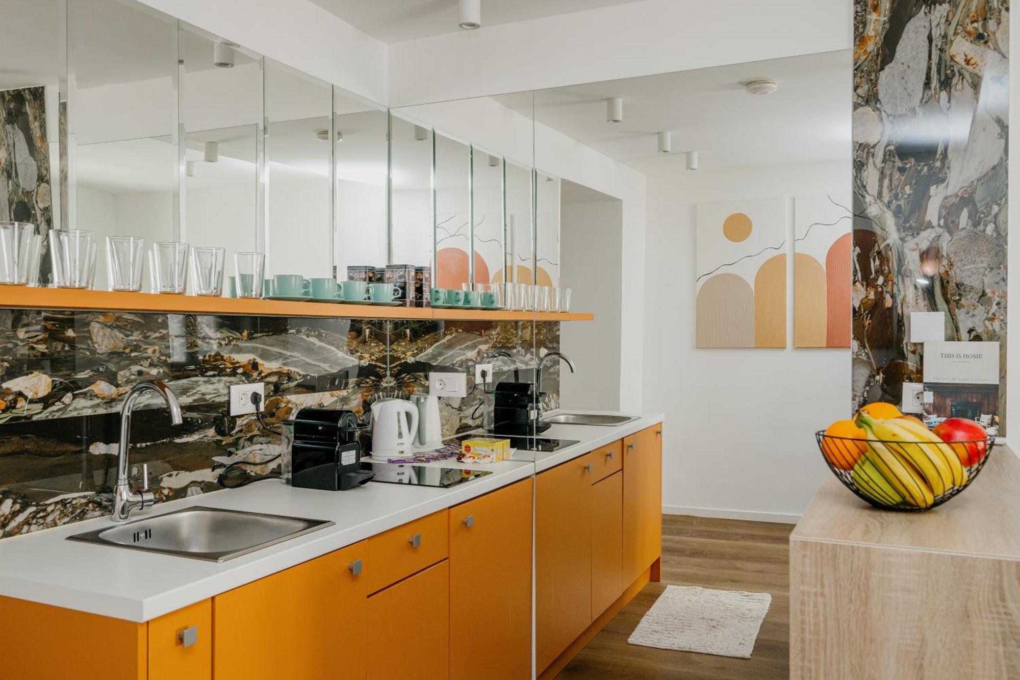 City Center Design Apartments Sarajevo Bagian luar foto