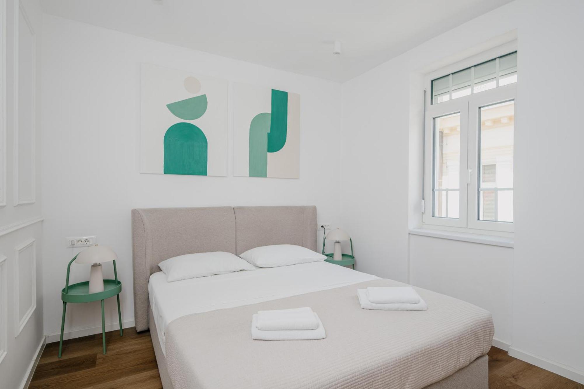 City Center Design Apartments Sarajevo Bagian luar foto